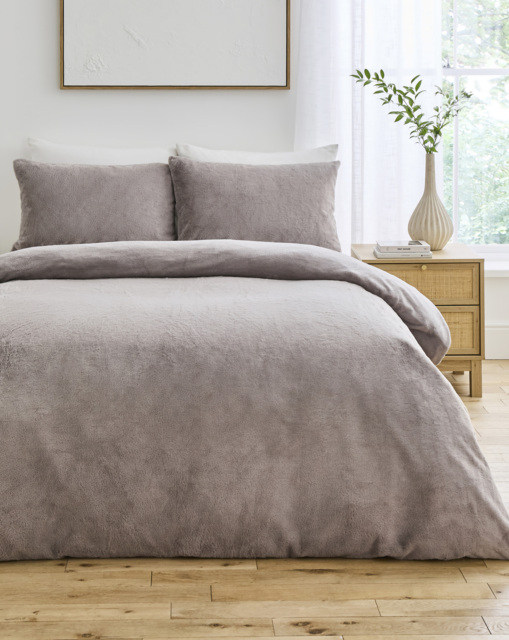 Luxe Faux Fur Duvet Cover Set Silver - JD Williams - Size: KING - image 1