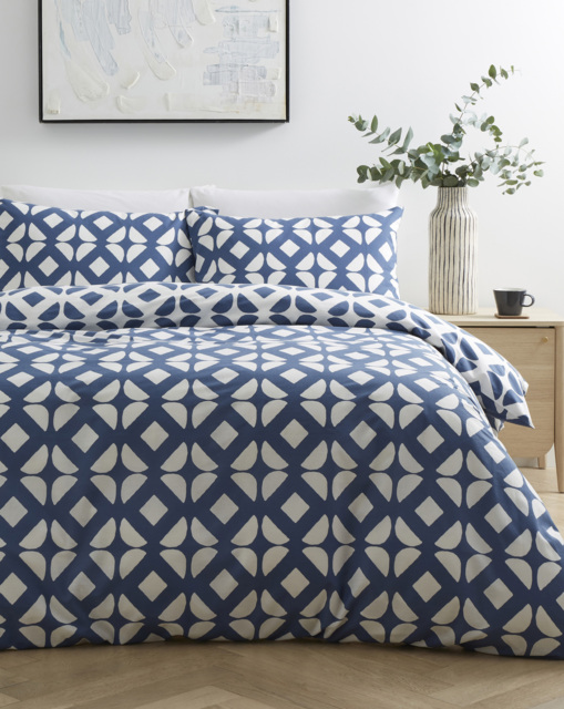 Gray & Osbourn Arran Tile Duvet Set White/Blue - Gray & Osbourn - Size: KING - image 1