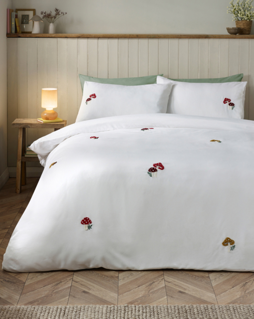 CL Woodland Crochet Duvet Cover Set White - Catherine Lansfield - Size: SINGLE - image 1