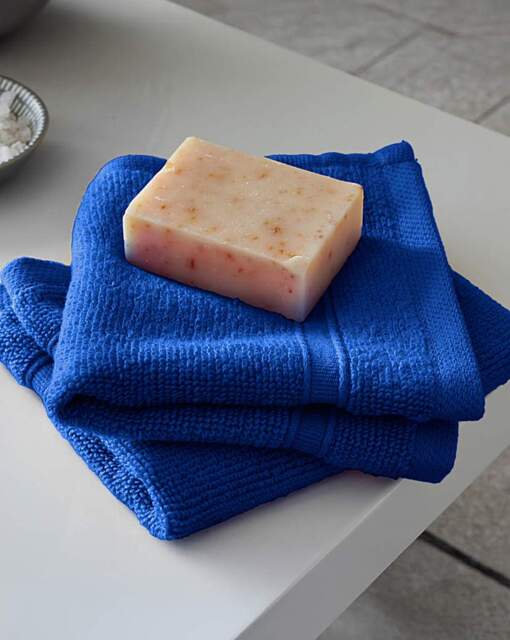 Catherine Lansfield Zero Twist Towel Cobalt Blue - Catherine Lansfield - Size: Hand Towel - image 1