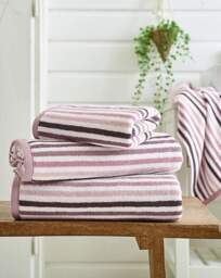 Deyongs Bliss Linear Cotton 550GSM Towel Pink - Size: Hand Towel