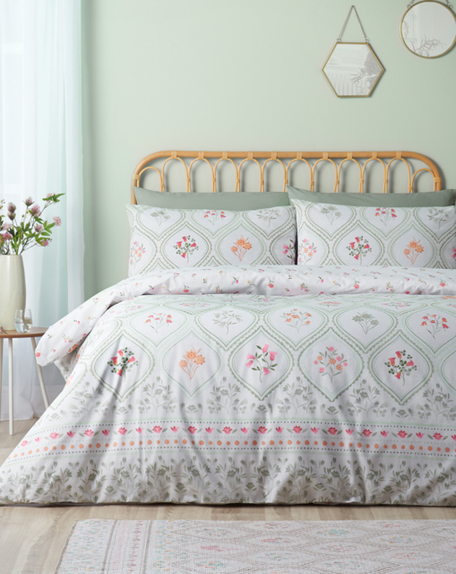Catherine Lansfield Cameo Duvet Set Soft Green - Catherine Lansfield - Size: SINGLE - image 1
