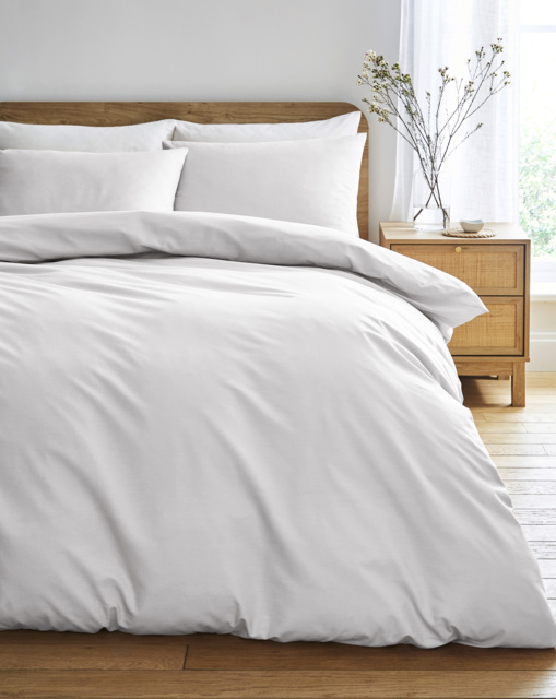 Pure Cotton 200TC Duvet Cover White - JD Williams - Size: S KING