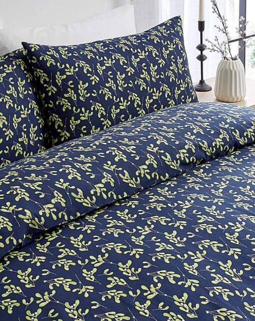 Christmas Mistletoe Duvet Cover Set Navy/Green - JD Williams - Size: SINGLE - image 1