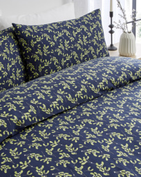 Christmas Mistletoe Duvet Cover Set Navy/Green - JD Williams - Size: SINGLE - thumbnail 1