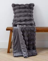 Bubble Faux Fur Throw - Charcoal Charcoal - JD Williams - Size: 120X150 - thumbnail 2