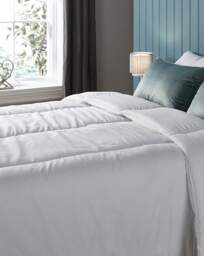 Downland Luxury Waffle 13.5 Tog Duvet White - Downland - Size: KING - thumbnail 3