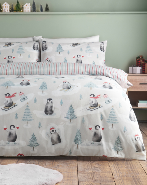 CL Brushed Christmas Penguins Duvet Green - Catherine Lansfield - Size: SINGLE - image 1