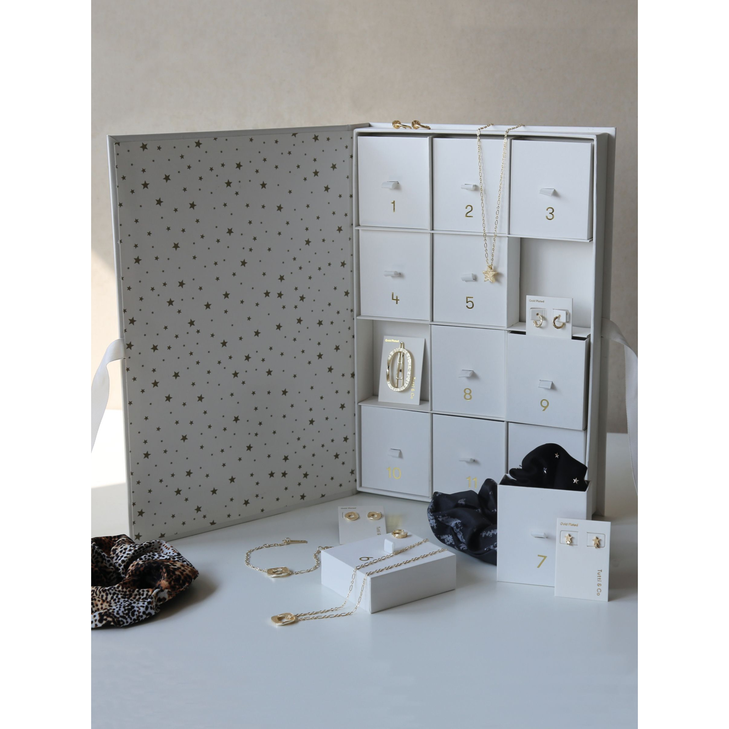 Louis Vuitton Advent Calendar Silvery ref.775634 - Joli Closet
