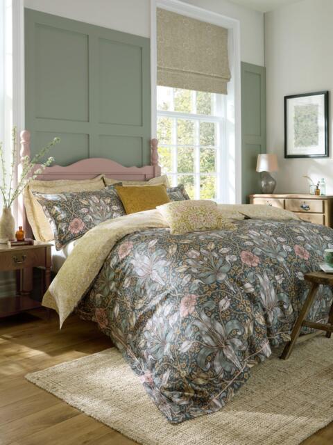 William Morris At Home Spring Thicket Reversible 250 Thread Count Duvet Cover Set - image 1