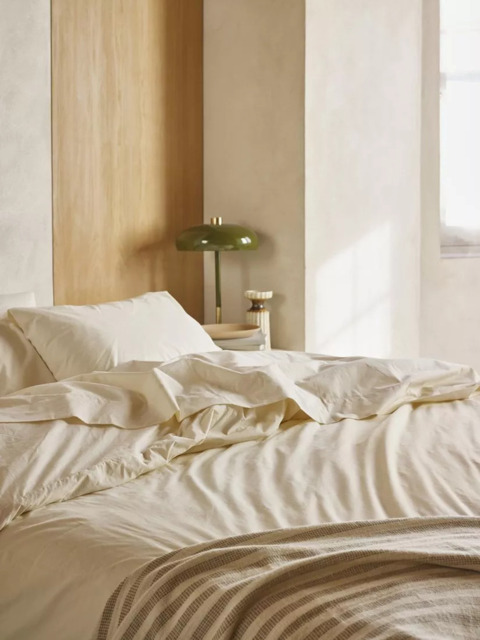 Piglet in Bed Washed Cotton Percale Bedding - image 1