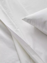 west elm Organic Cotton Fitted Sheet, White - thumbnail 3