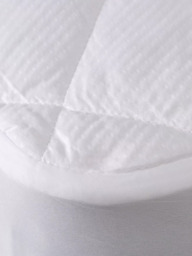 The Fine Bedding Company Breathe Hypoallergenic Mattress Protector - thumbnail 2