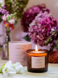 Stoneglow Ginger Lily Scented Candle, 210g - thumbnail 2