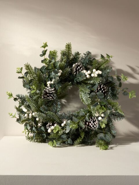 Truly Christmas Wreath - image 1