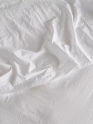 Bedfolk Relaxed Cotton Deep Fitted Sheet - thumbnail 3