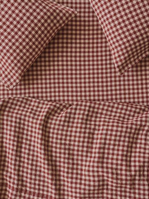 Piglet in Bed Gingham Linen Fitted Sheet - image 1