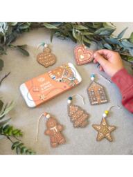 Cotton Twist Sugar & Spice Wooden Christmas  Decoration Kit - thumbnail 2