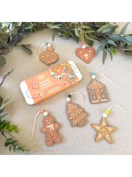 Cotton Twist Sugar & Spice Wooden Christmas  Decoration Kit - thumbnail 5