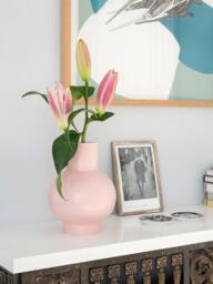 raawii Strøm Large 	Earthenware Vase, H24cm, Coral Blush - thumbnail 3
