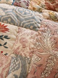 Pottery Barn Valentina Rosewood Patchwork Quilted Bedspread - thumbnail 3