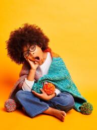 Sirdar Kith & Kin Cuddle Blanket Knitting Kit - thumbnail 5