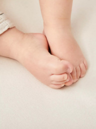 The Little Green Sheep Waterproof Cotbed Mattress Protector - thumbnail 6