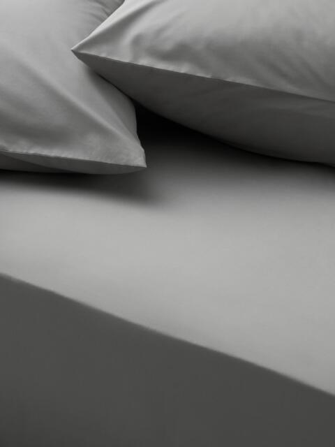 John Lewis Egyptian Cotton Percale Easy Care 260 Thread Count Fitted Sheet - image 1