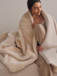 SHLEEP ShleepHalo™ Merino Knit Fleece Weighted Blanket, Sand - thumbnail 2