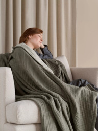 Bedfolk Dream Cotton Reversible Bedspread - thumbnail 3