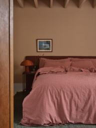 Piglet in Bed Gingham Washed Cotton Bedding, Fig/Blush Pink - thumbnail 2