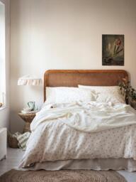 Piglet in Bed Posy Bud Linen Blend Bedding - thumbnail 1
