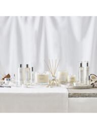 The White Company Seychelles Large Candle, 770g - thumbnail 3