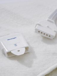 Silentnight Yours & Mine Dual Control Electric Under Blanket - thumbnail 3