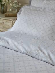 Historic Royal Palaces Tijou 250 Thread Count Duvet Cover Set, Porcelain Blue - thumbnail 4