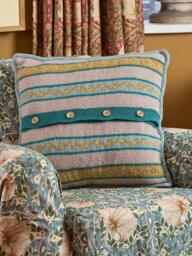 West Yorkshire Morris DK Grafton Cushion Knitting Kit - thumbnail 4