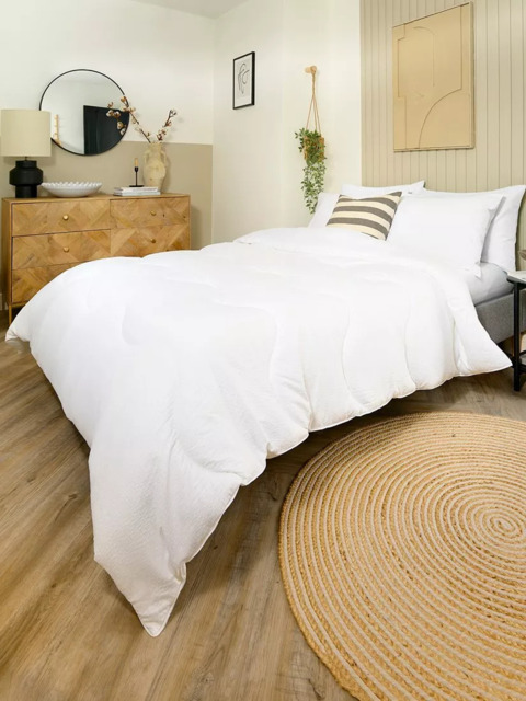 Night Lark Seersucker Coverless Duvet & Pillowcase Set, 4.5 Tog, Polar White - image 1