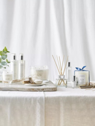 The White Company Sea Salt Scented Candle, 140g - thumbnail 3
