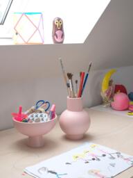 raawii Strøm Small Earthenware Vase, H16cm, Coral Blush - thumbnail 3