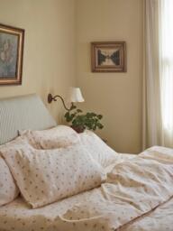 Piglet in Bed Posy Bud Linen Blend Bedding - thumbnail 2
