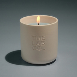 The Lab Co. Luxury Scented Candle - Ceramic Jar - 45hrs Burn Time - Soothing Fragrance with Linen, Chamomile and White Rose - 100% Vegan Soy Wax - 280g wax weight - thumbnail 7