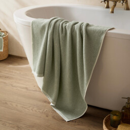 Yard Bath Sheet Hebden Waffle Bay Green 100x150cm - thumbnail 1