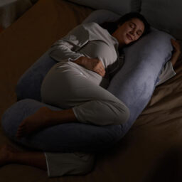 Momcozy Crystal Velvet U-Shaped Double-Sided Pregnancy Pillow - Momcozy Crystal Velvet U-Shaped Double-Sided Pregnancy Pillow (Gray), gifts for mom - thumbnail 4