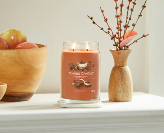 Yankee Candle Signature Jar Cinnamon Stick 567g - image 1