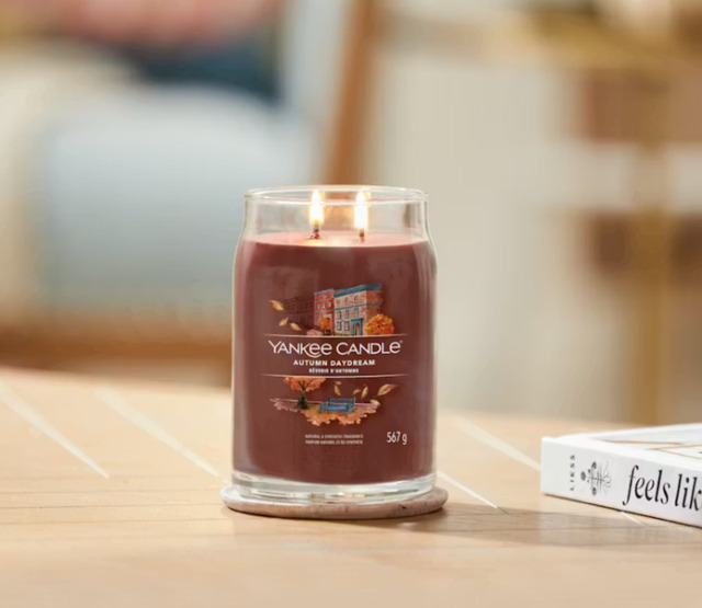 Yankee Candle Signature Jar Autumn Daydream 567g - image 1