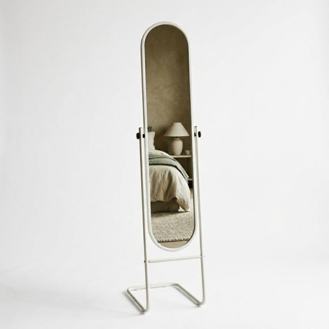 Harbour Housewares Full-Length Round Freestanding Mirror 153 cm x 30 cm - White - image 1