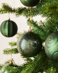 WeRChristmas Sage Green Shatterproof Baubles, 16 Pack, 8 cm - thumbnail 2