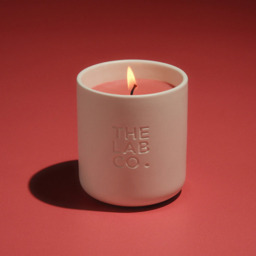 The Lab Co. Luxury Scented Candle - Ceramic Jar - 45hrs Burn Time - Energising Fragrance with Grapefruit, Amber and Eucalyptus - 100% Vegan Soy Wax - 280g wax weight - thumbnail 6