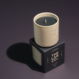 The Lab Co. Luxury Scented Candle - Ceramic Jar - 45hrs Burn Time - Relaxing Fragrance with Cotton, Lavender and Jasmine - 100% Vegan Soy Wax - 280g wax weight - thumbnail 2