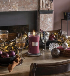 Wood Wick Candle Hourglass Phantom Cherry 609g - thumbnail 1